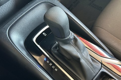 Used 2021 Toyota Corolla LE image 20