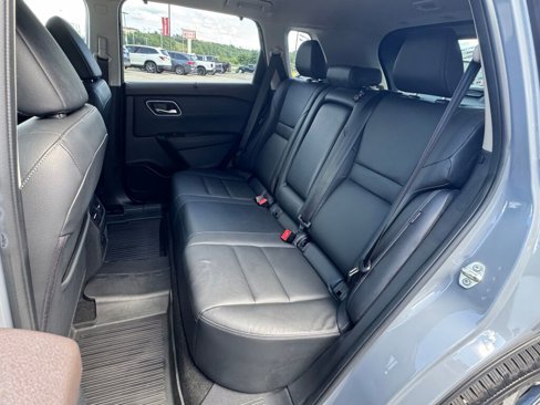 Used 2021 Nissan Rogue SL w/ Premium Package image 18
