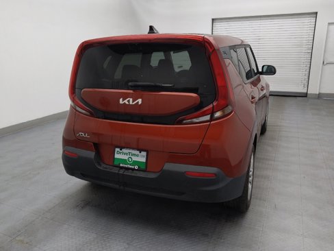 Used 2022 Kia Soul LX image 7