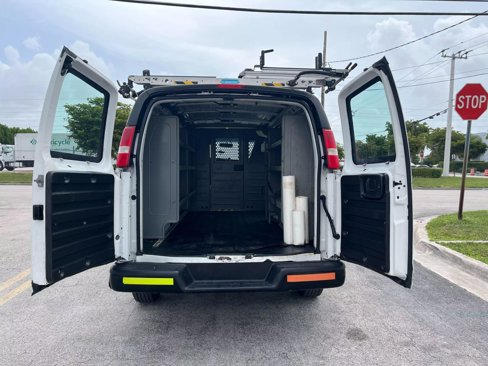 Used 2018 Chevrolet Express 2500 w/ Driver Convenience Package image 26