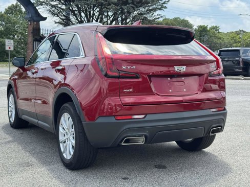 Certified 2021 Cadillac XT4 Luxury w/ Cold Weather Package image 7