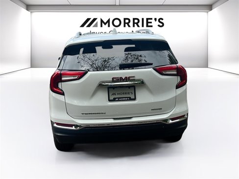 Used 2024 GMC Terrain SLT image 6