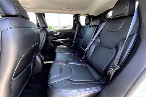 Used 2021 Jeep Cherokee Latitude Lux image 14