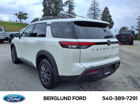 Used 2022 Nissan Pathfinder SV image 7