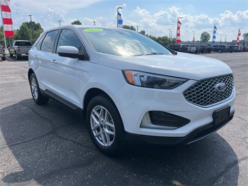 Used 2023 Ford Edge SEL image 2