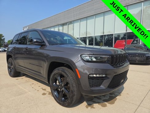 Used 2024 Jeep Grand Cherokee Limited w/ Black Appearance Package image 1