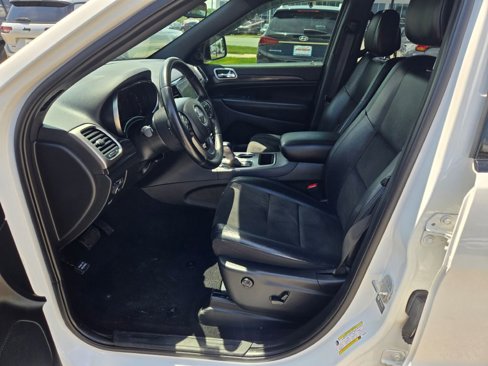 Used 2021 Jeep Grand Cherokee Laredo X image 21