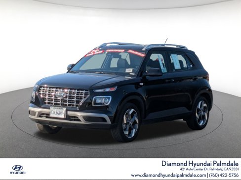 Used 2024 Hyundai Venue SEL image 3
