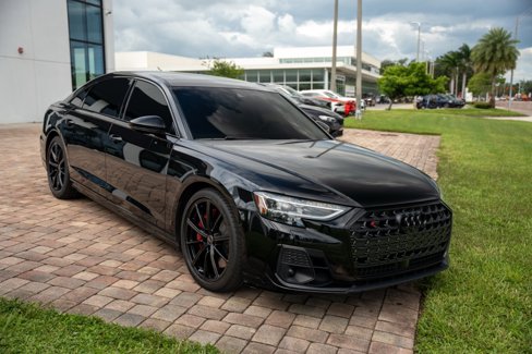 Used 2023 Audi S8 image 8