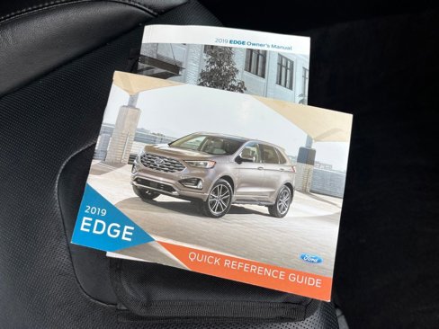 Used 2019 Ford Edge Titanium image 7