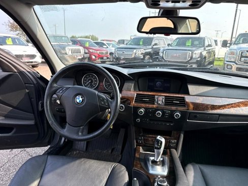 Used 2010 BMW 535i xDrive Sedan image 24