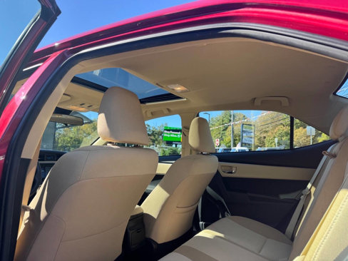 Used 2017 Toyota Corolla LE image 9