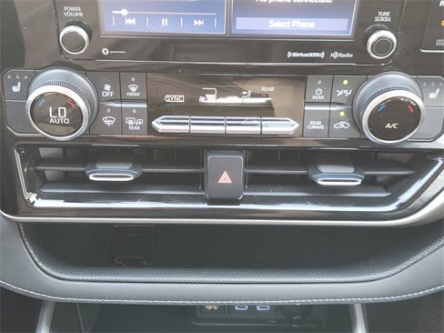 Used 2022 Toyota Highlander XLE image 20