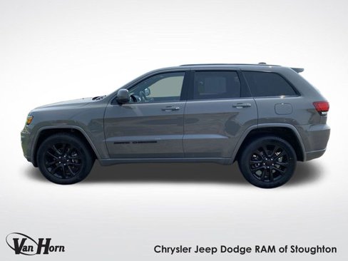 Used 2021 Jeep Grand Cherokee Laredo X image 12