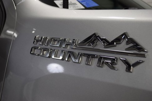 Used 2022 Chevrolet Silverado 2500 High Country w/ Technology Package image 15