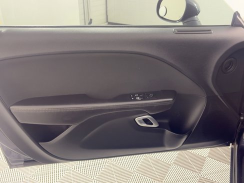 Used 2019 Dodge Challenger SXT image 13