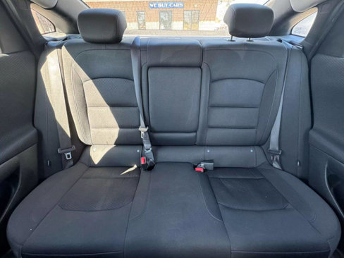 Used 2021 Chevrolet Malibu LT image 34