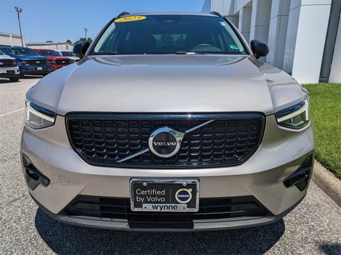 Certified 2023 Volvo XC40 B5 Plus image 9