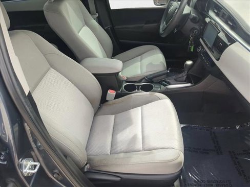 Used 2015 Toyota Corolla LE image 21
