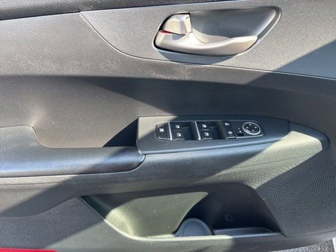 Used 2021 Kia Forte LXS image 13