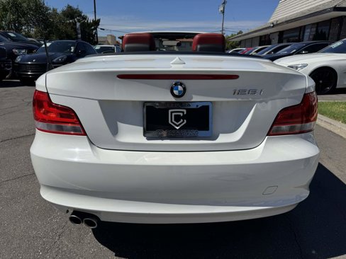 Used 2013 BMW 128i Convertible image 9