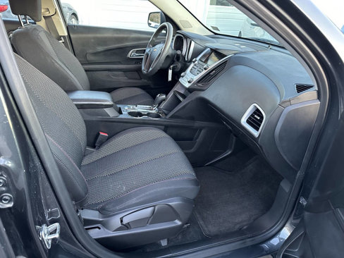 Used 2017 Chevrolet Equinox LS image 13