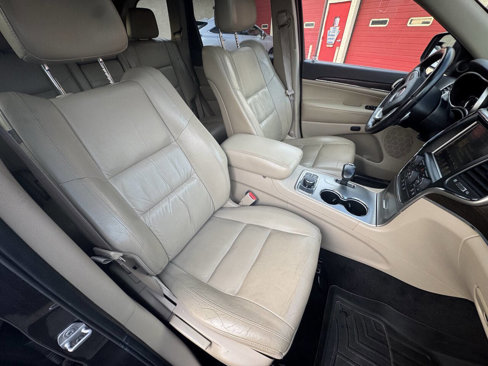 Used 2014 Jeep Grand Cherokee Limited w/ Trailer Tow Group IV image 20