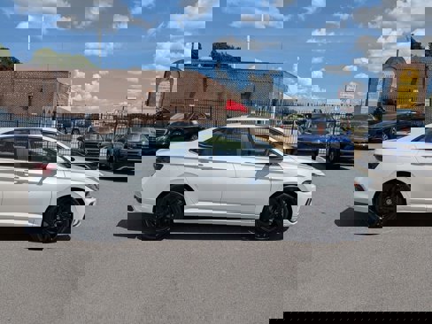New 2025 Volkswagen Jetta SE image 2