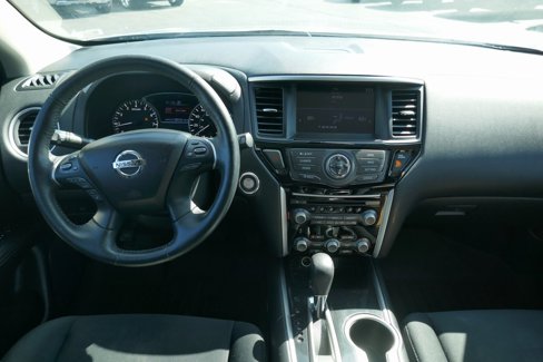 Used 2019 Nissan Pathfinder SV image 21