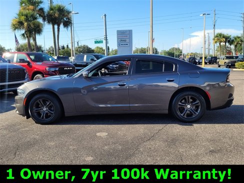 Used 2020 Dodge Charger SXT image 4