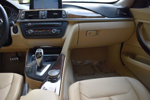Used 2015 BMW 328i Gran Turismo xDrive image 17