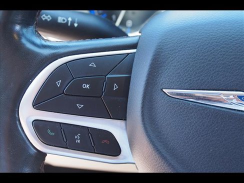 Used 2019 Chrysler Pacifica Touring-L Plus w/ Advanced Safetytec Group image 27