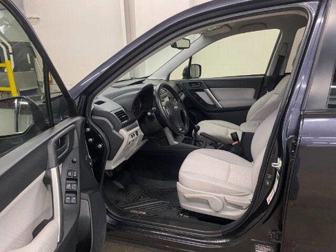 Used 2014 Subaru Forester 2.5i image 9