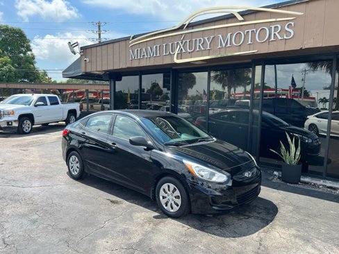 Used 2015 Hyundai Accent GLS image 3