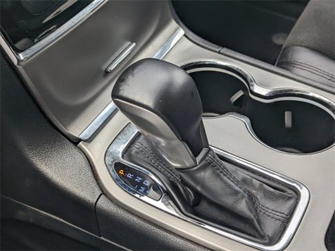 Used 2020 Jeep Grand Cherokee Altitude image 23