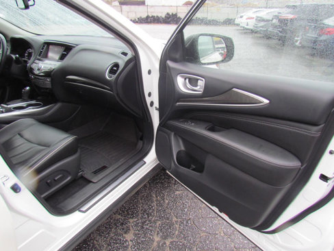 Used 2017 INFINITI QX60 Luxe image 18