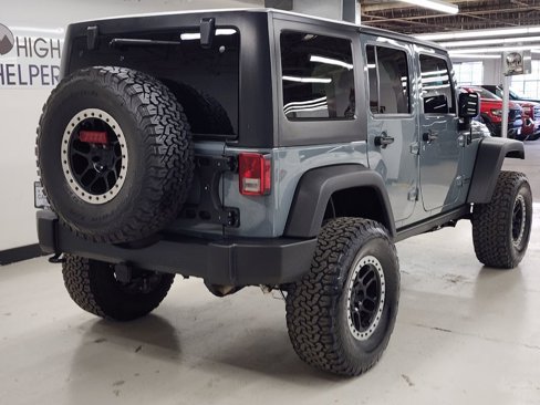 Used 2015 Jeep Wrangler Unlimited Rubicon w/ Connectivity Group image 5