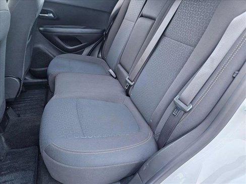 Used 2022 Chevrolet Trax LS w/ Tint and Cruise Package image 17