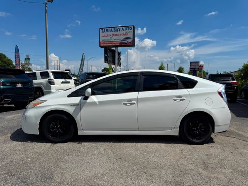 Used 2013 Toyota Prius One image 2