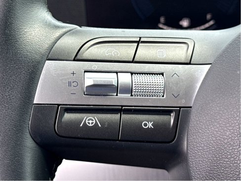 Used 2025 Hyundai Kona SEL image 15