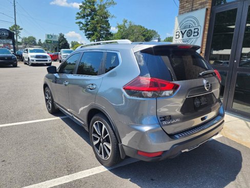 Used 2018 Nissan Rogue SL w/ Premium Package image 4