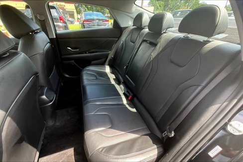 Used 2023 Hyundai Elantra Limited image 19