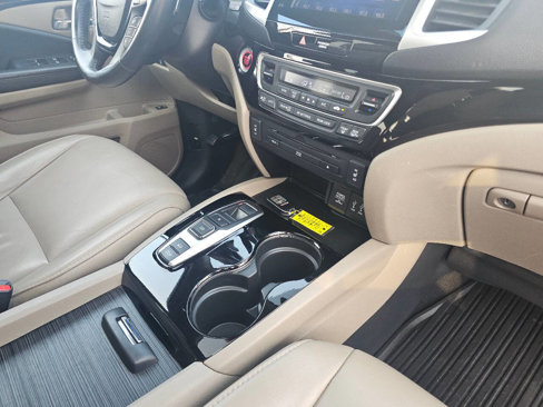 Used 2016 Honda Pilot Touring image 29
