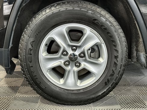 Used 2015 Jeep Grand Cherokee Laredo w/ Quick Order Package 23E image 10