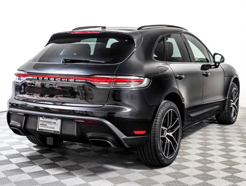 Certified 2023 Porsche Macan image 9