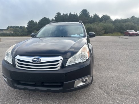 Used 2010 Subaru Outback 2.5i Premium w/ Popular Equipment Group 1B image 24