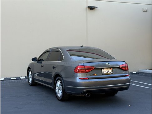 Used 2016 Volkswagen Passat 1.8T S image 4