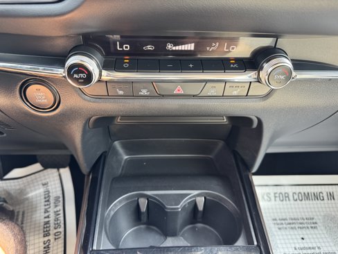 Used 2022 MAZDA CX-30 AWD 2.5 S w/ Premium Package image 19
