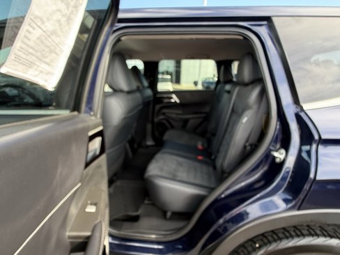 Used 2022 Mitsubishi Outlander SE image 15