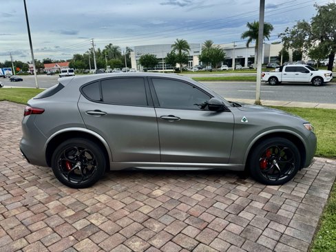 Used 2019 Alfa Romeo Stelvio Quadrifoglio image 4